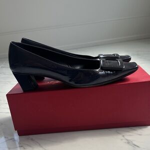 ROGER VIVIER SZ 39.5/9.5 Women's Shoes